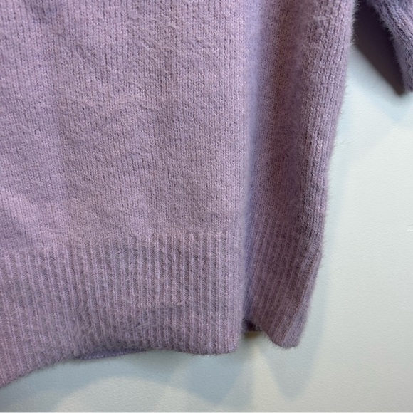 London Kaye Short Puff Sleeve Fuzzy Sweater Purple - Picture 4 of 6